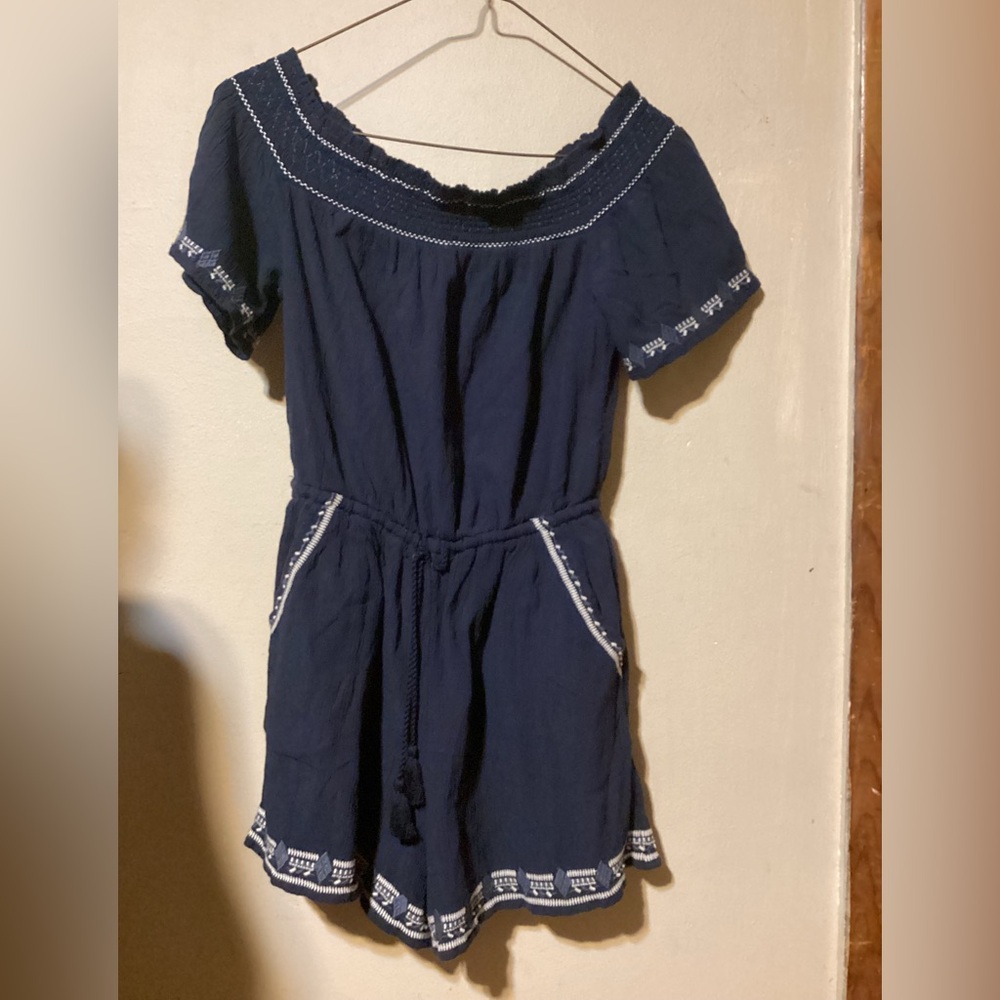 Abercrombie & Fitch Blue and White on or Off-Shoulder Cotton Romper. Size XS P